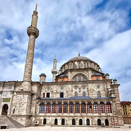 Grand Sami Hotel 3*